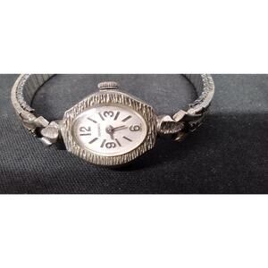 Vintage Dufonte Handwind womens watch With Elastic Band Swiss Made!!!!